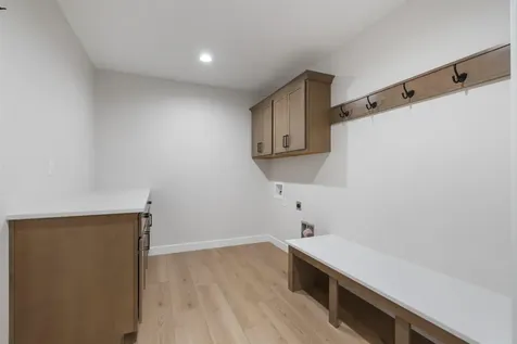 1020 Sage Oak Manchester IA 52057