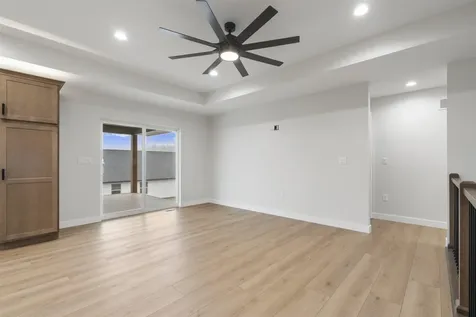 1020 Sage Oak Manchester IA 52057