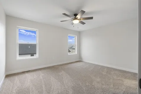 1020 Sage Oak Manchester IA 52057