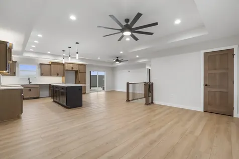 1020 Sage Oak Manchester IA 52057