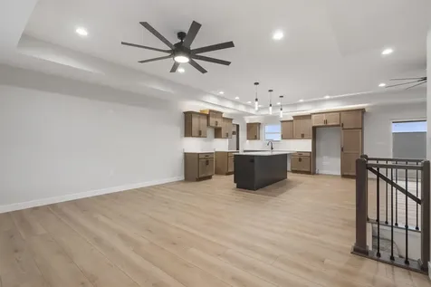1020 Sage Oak Manchester IA 52057