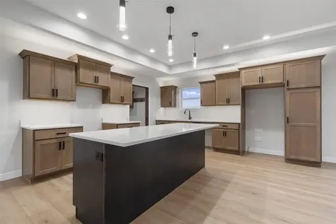 1020 Sage Oak Manchester IA 52057