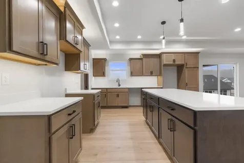 1020 Sage Oak Manchester IA 52057