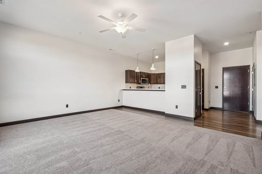 120 Twin Steeples Circle NE #210 Dyersville IA 52040