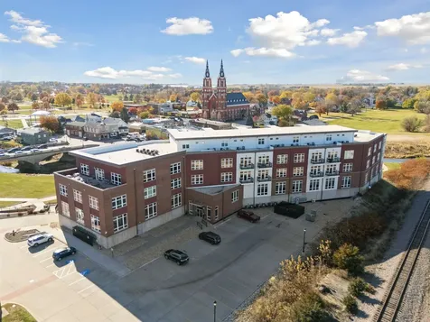 120 Twin Steeples Circle NE #210 Dyersville IA 52040