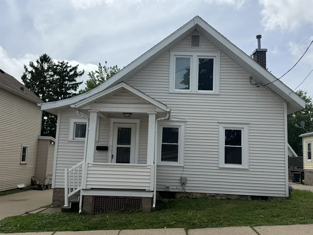 757 Roberts Dubuque IA 52001
