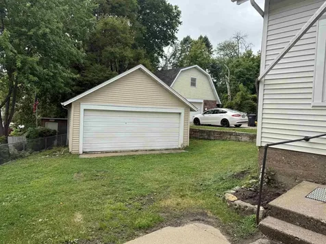757 Roberts Dubuque IA 52001