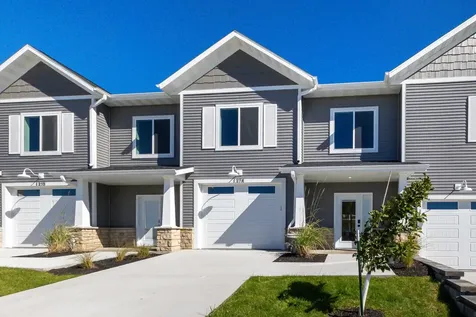 1378 Autumn Ridge Dubuque IA 52003