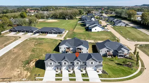1378 Autumn Ridge Dubuque IA 52003
