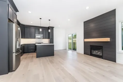 1378 Autumn Ridge Dubuque IA 52003