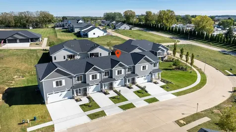 1378 Autumn Ridge Dubuque IA 52003