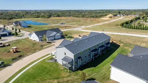 1378 Autumn Ridge Dubuque IA 52003