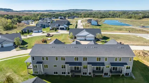1378 Autumn Ridge Dubuque IA 52003