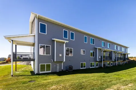 1380 Autumn Ridge Dubuque IA 52003