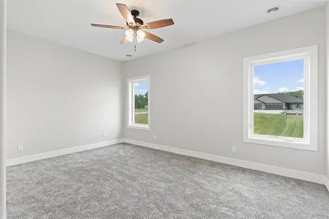 1368 Autumn Ridge Dubuque IA 52003