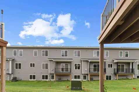 1368 Autumn Ridge Dubuque IA 52003