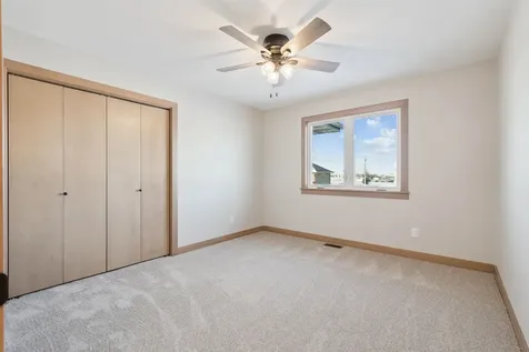 141 SE Mulberry Cascade IA 52033