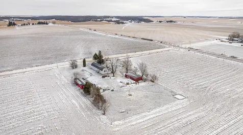 2405 Pheasant Hopkinton IA 52237