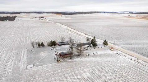 2405 Pheasant Hopkinton IA 52237
