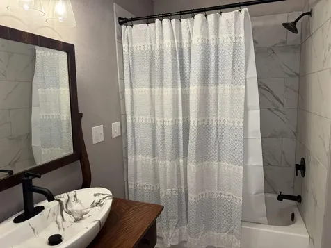 660 Alta Vista Dubuque IA 52001