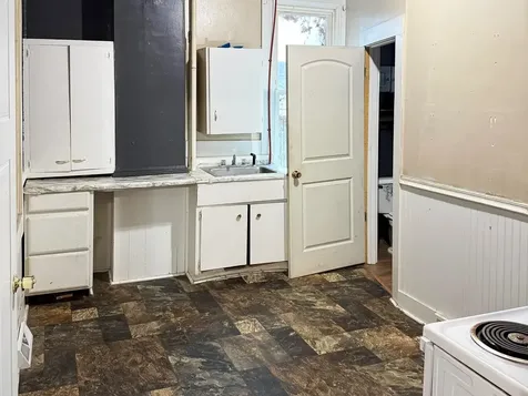 2034 Jackson Dubuque IA 52001