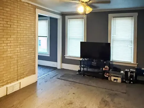 2034 Jackson Dubuque IA 52001