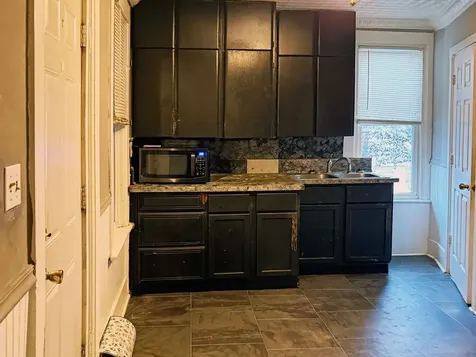 2034 Jackson Dubuque IA 52001