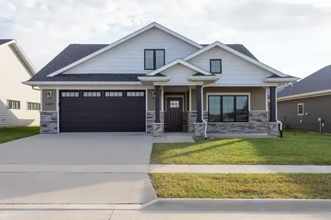 4459 Ewing Dubuque IA 52002