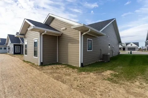 4459 Ewing Dubuque IA 52002