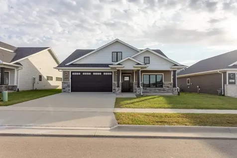 4459 Ewing Dubuque IA 52002