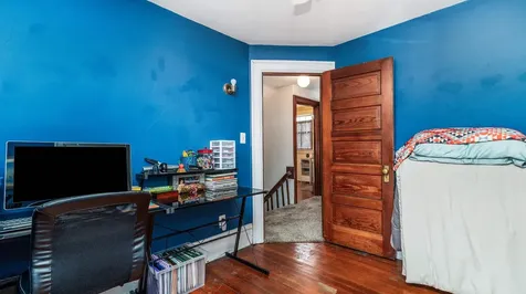 1081 Center Dubuque IA 52001