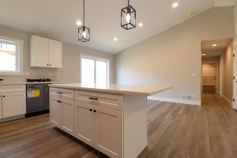 227 Olympic Heights Dubuque IA 52001