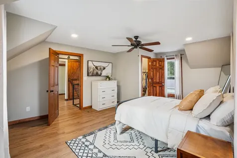 8212 98th Wyoming IA 52362