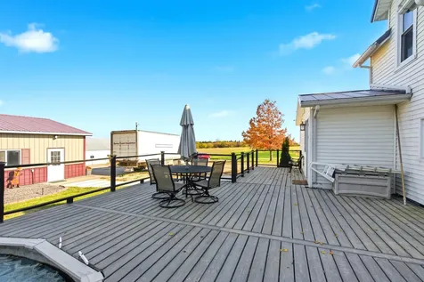 8212 98th Wyoming IA 52362