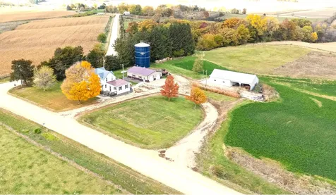 8212 98th Wyoming IA 52362
