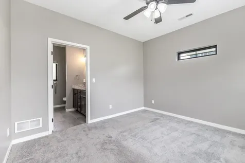 4487 Ewing Dubuque IA 52002