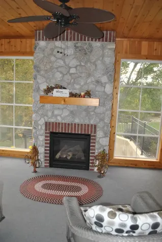 358 Blue Heron Guttenberg IA 52052