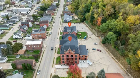 2901 Central Dubuque IA 52001