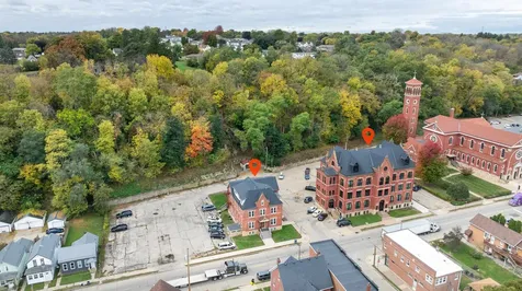 2901 Central Dubuque IA 52001