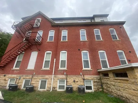 2901 Central Dubuque IA 52001