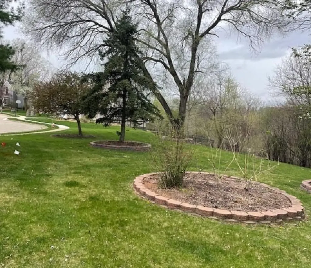 2540 Clarke Crest Dubuque IA 52001-0000