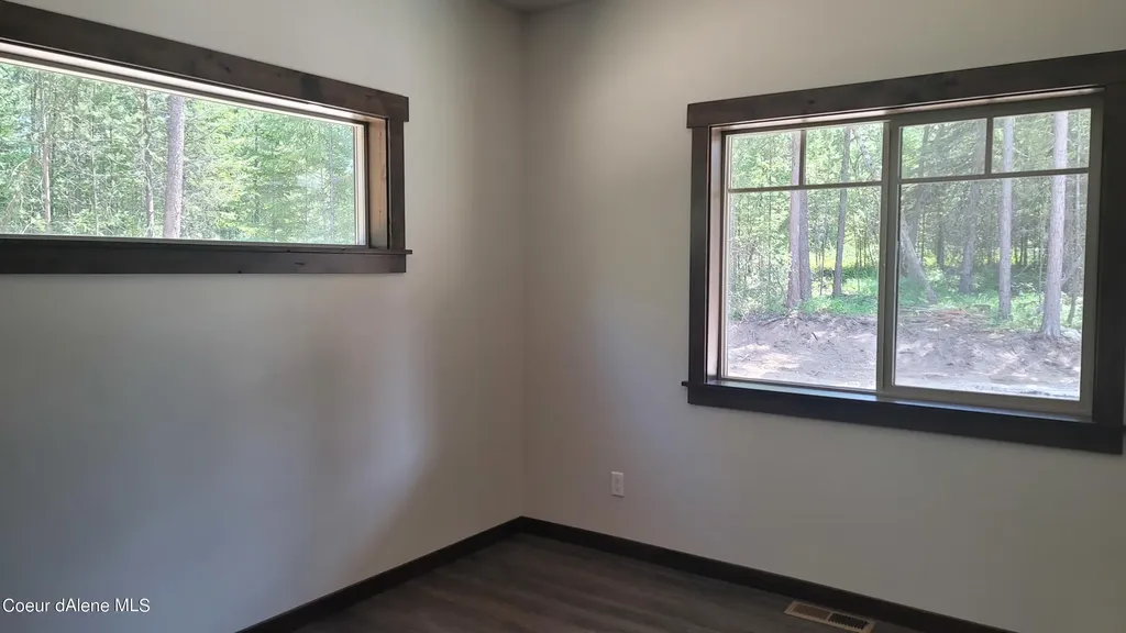 L 13 Blk 5 (lot 1) Deeter Drive Priest River ID 83856