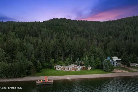 5015 Bottle Bay Road Sagle ID 83860