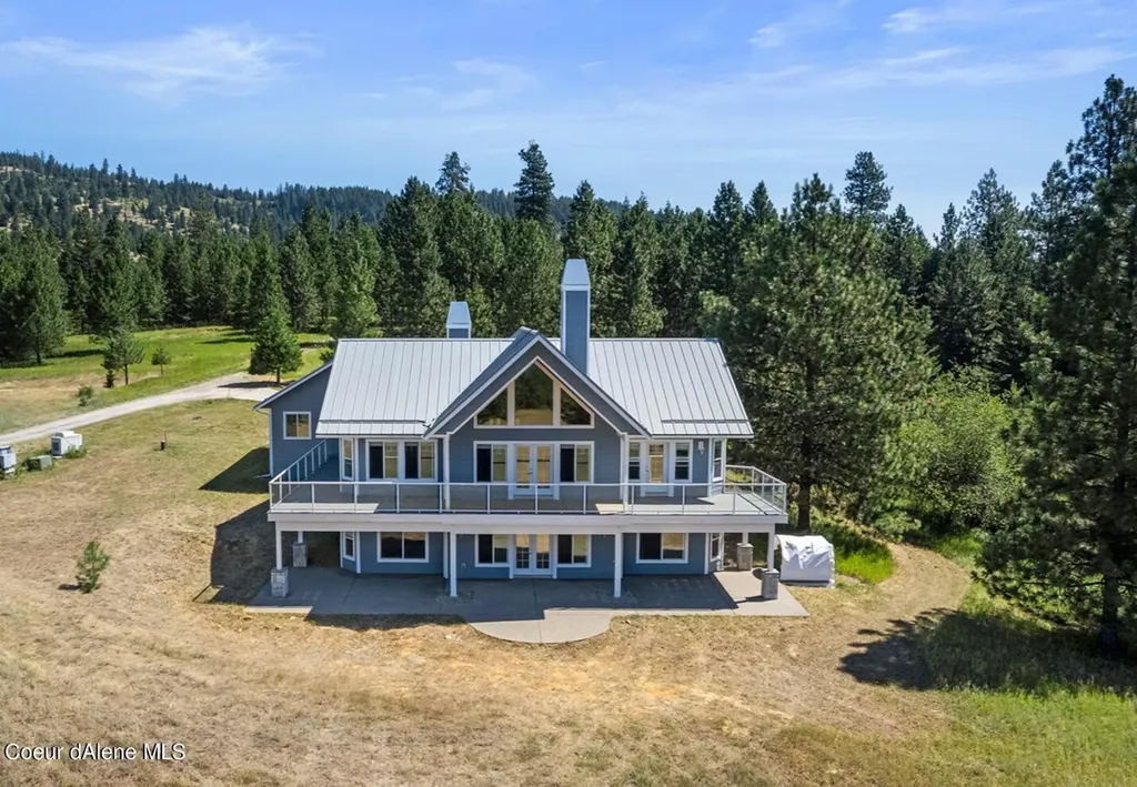 2953 E Badger Road Harrison ID 83833