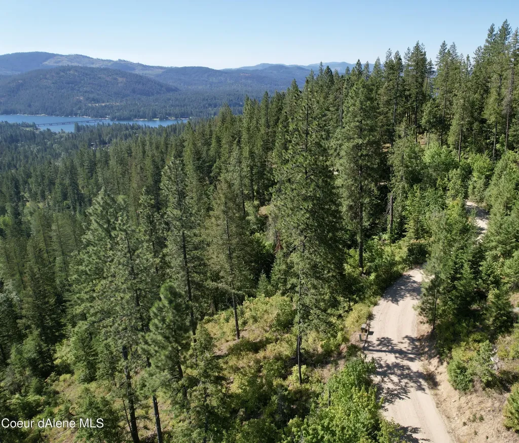 2500 Carr Creek Road Sandpoint ID 83864