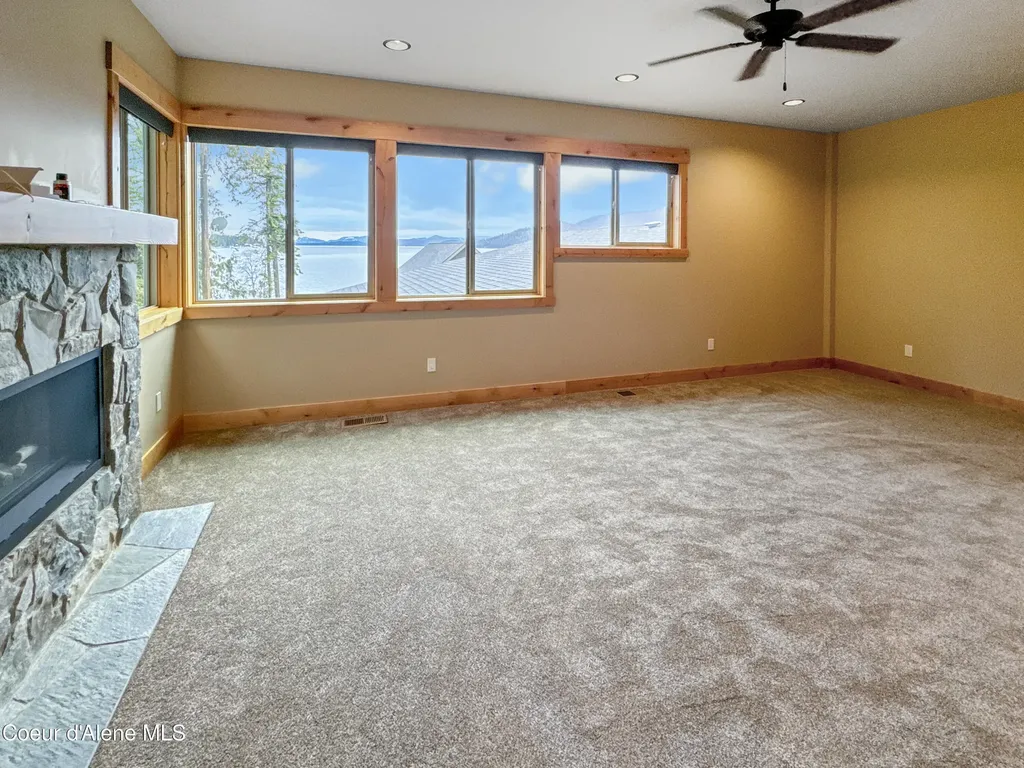27 Fremont Lane (b14) Nordman ID 83848
