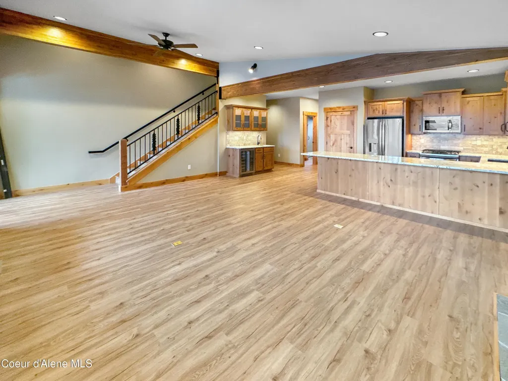 27 Fremont Lane (b14) Nordman ID 83848