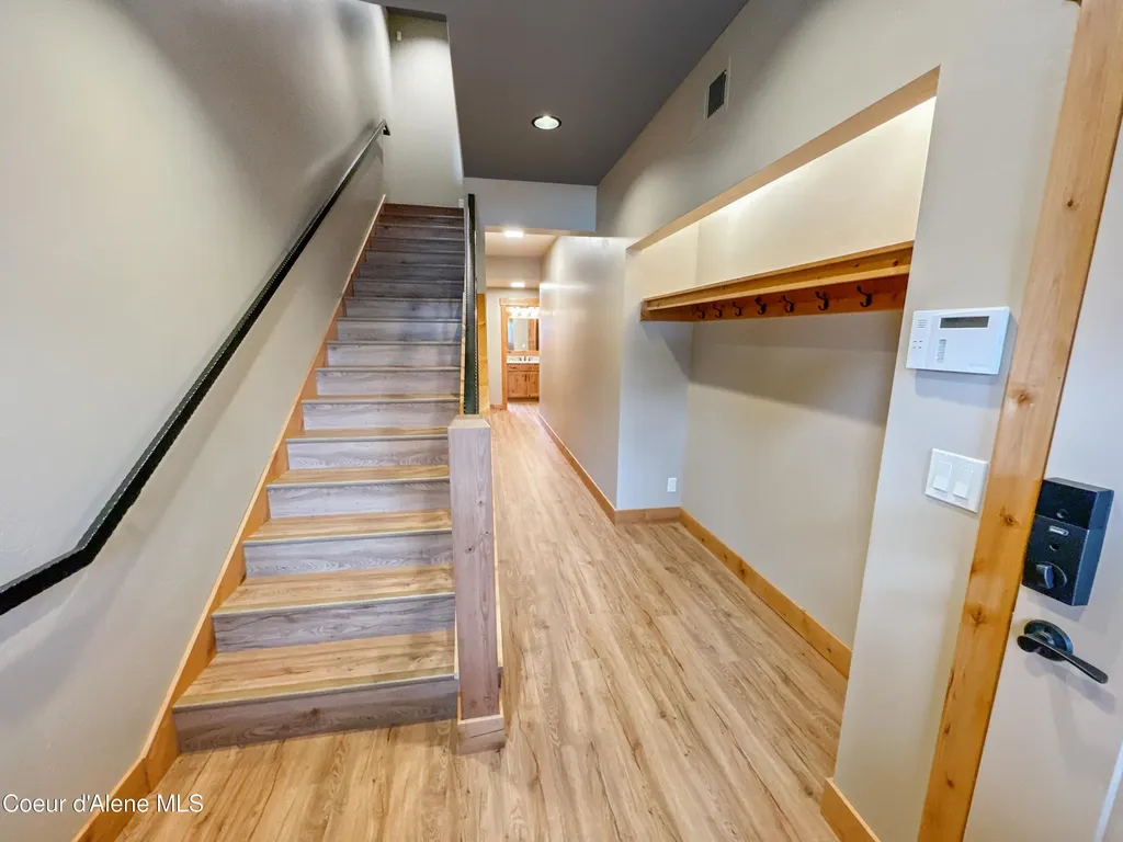 27 Fremont Lane (b14) Nordman ID 83848