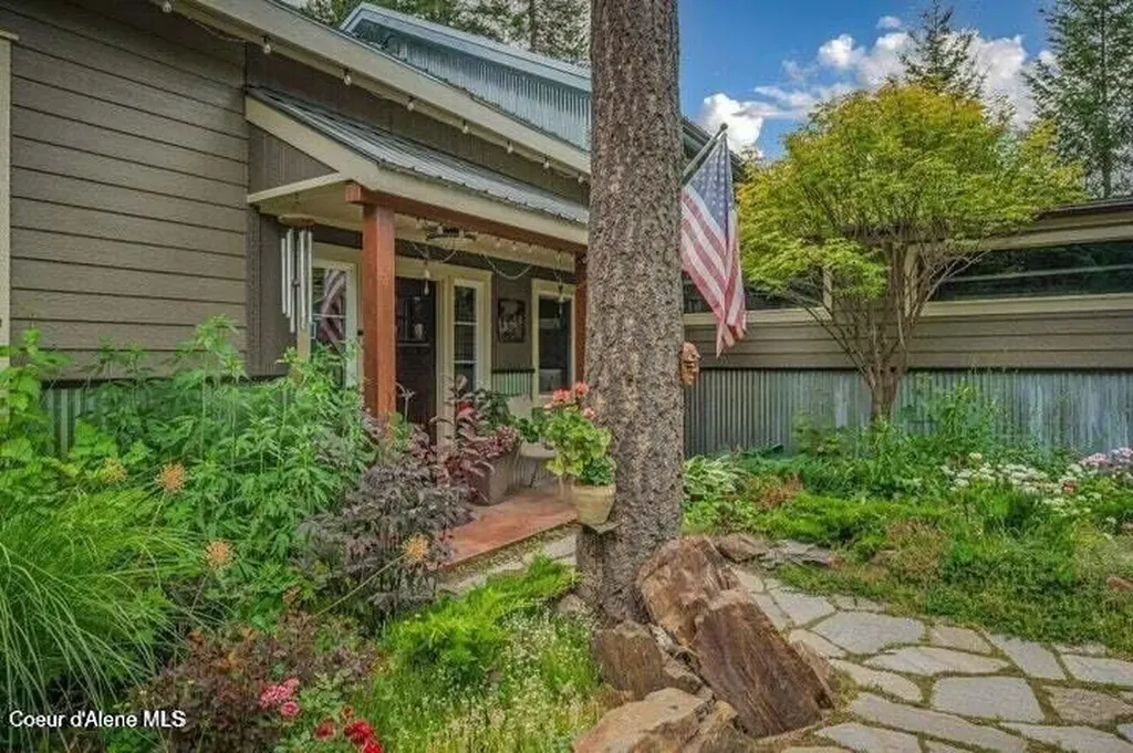 14 Meadowlark Drive Sagle ID 83860