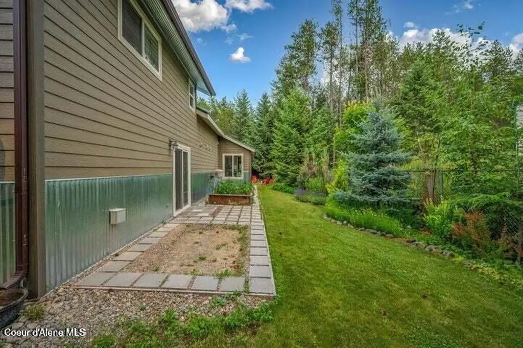 14 Meadowlark Drive Sagle ID 83860